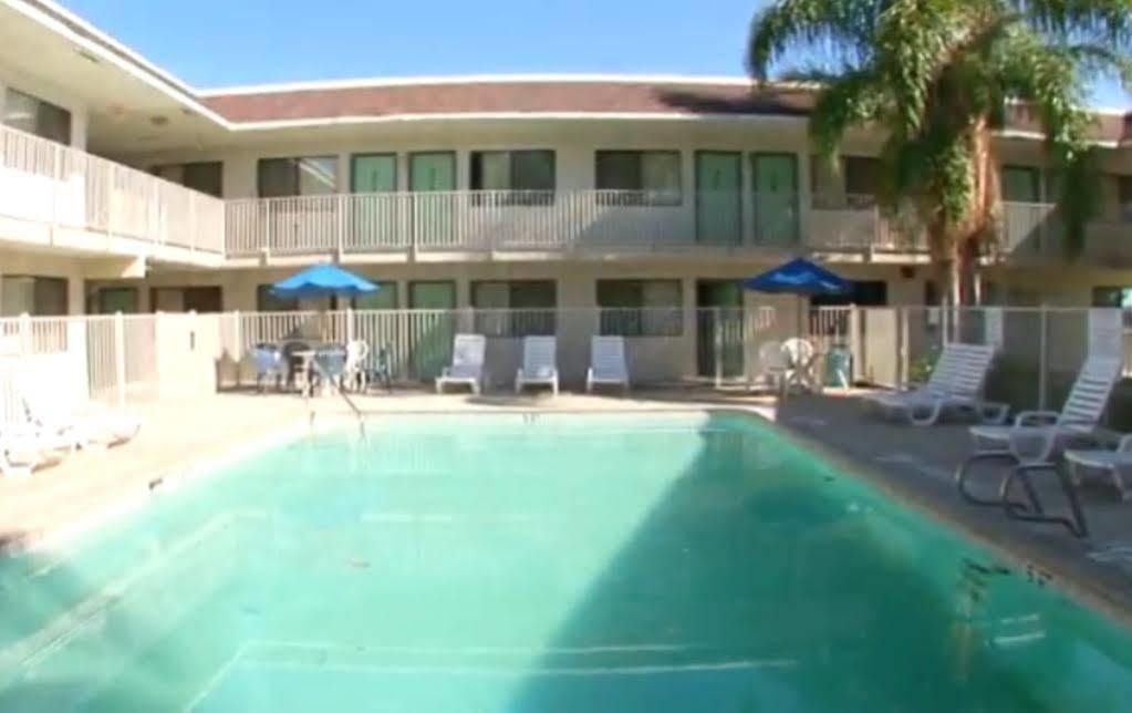 Motel 6-Bakersfield, CA - Airport Exterior foto